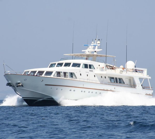 nauta yacht charter